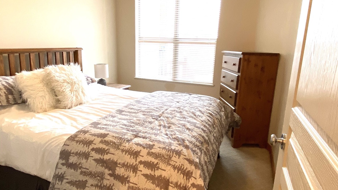 Photo of Bedroom in Silver Star Mountain