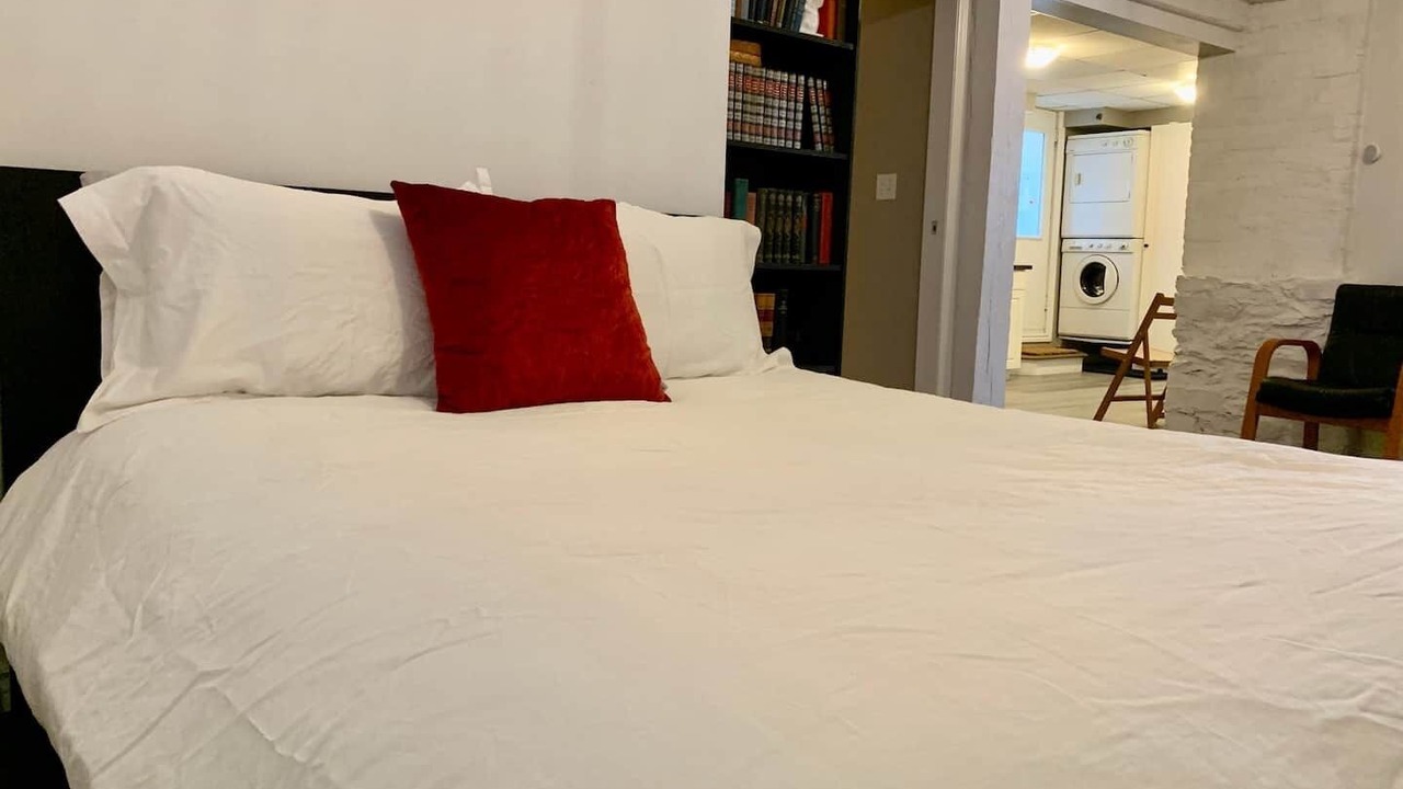 Photo of Bedroom in Downtown