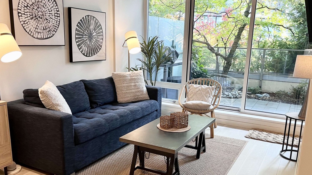 Photo of Livingroom in Downtown Victoria