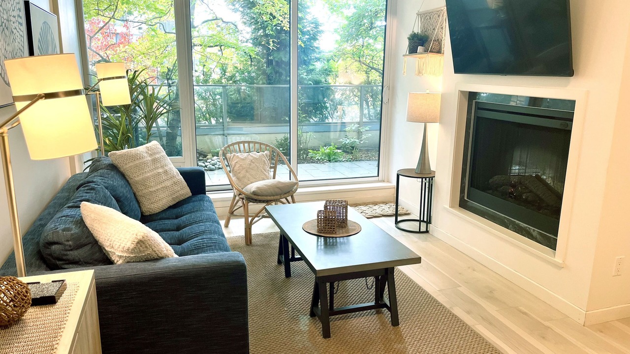 Photo of Livingroom in Downtown Victoria