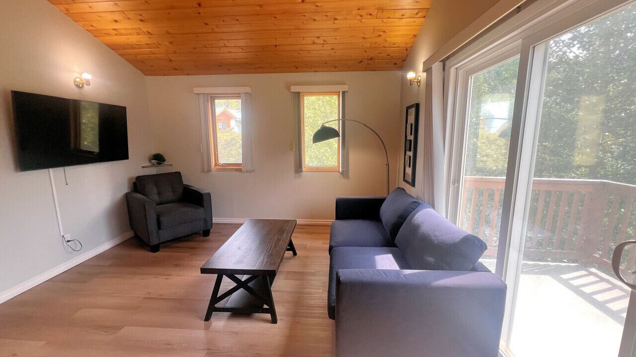 Photo of Livingroom in Jasper East