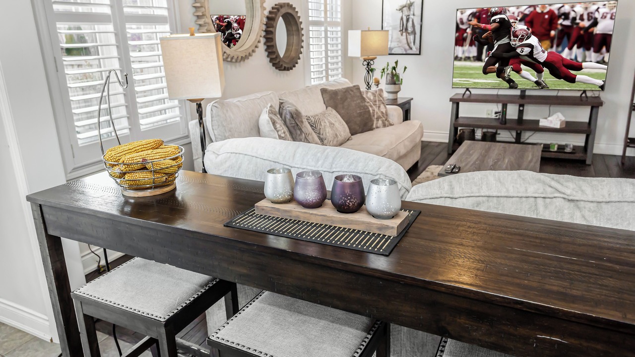 Photo of Livingroom in Halton Regional Municipality