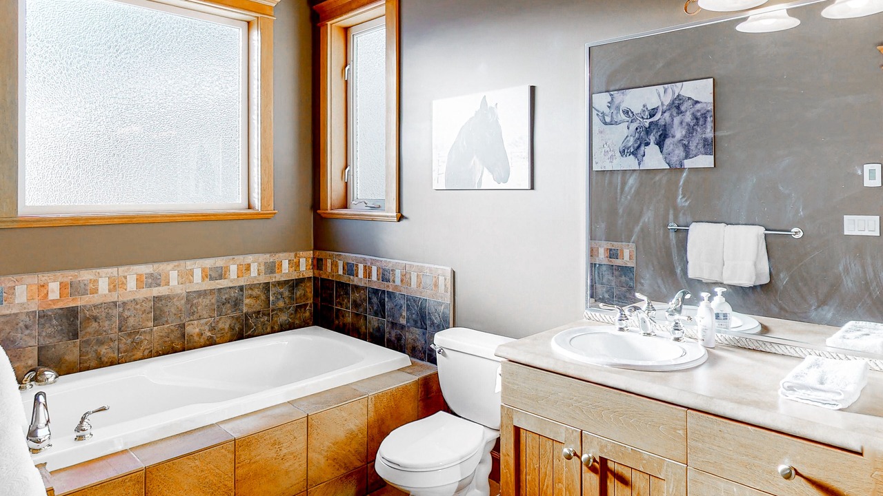 Photo of Bathroom in Big White Ski Resort