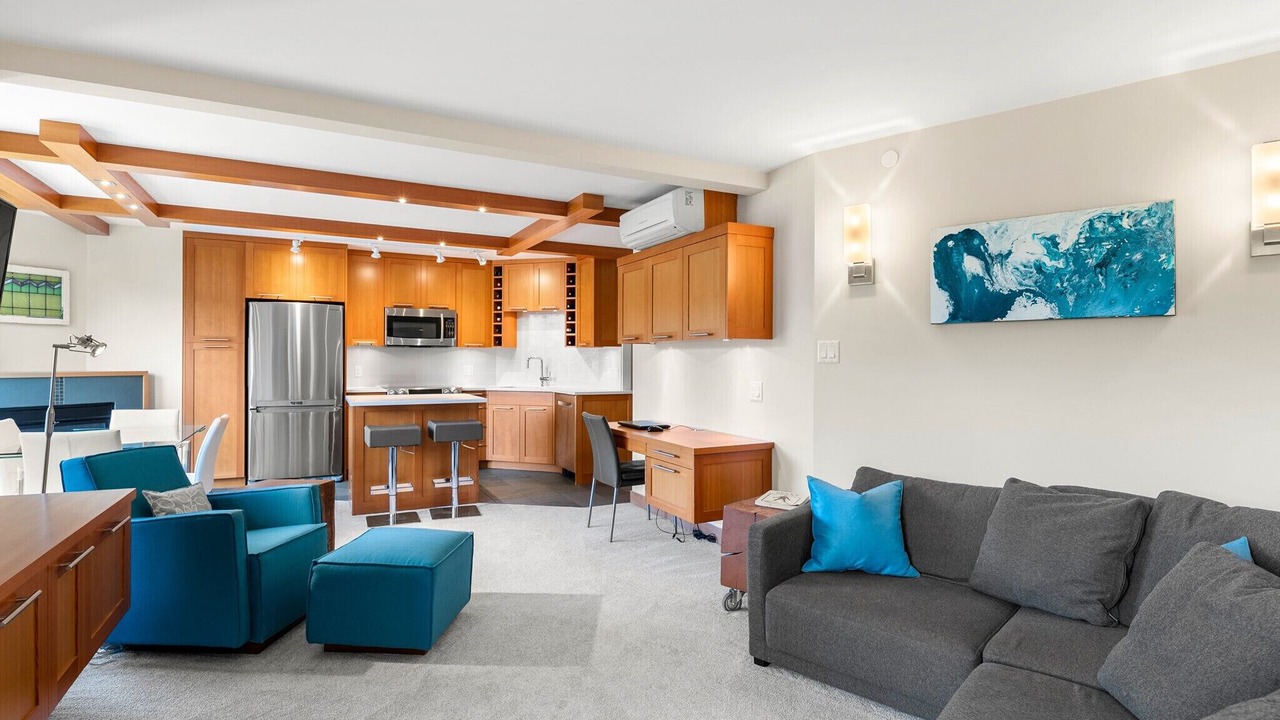 Photo of Livingroom in Upper Village