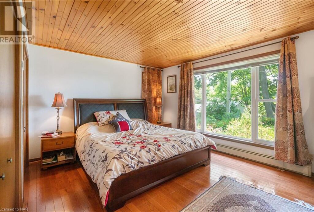 Photo of Bedroom in Port Colborne