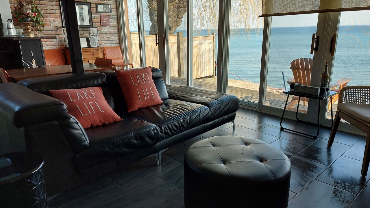 Photo of Livingroom in Hamilton
