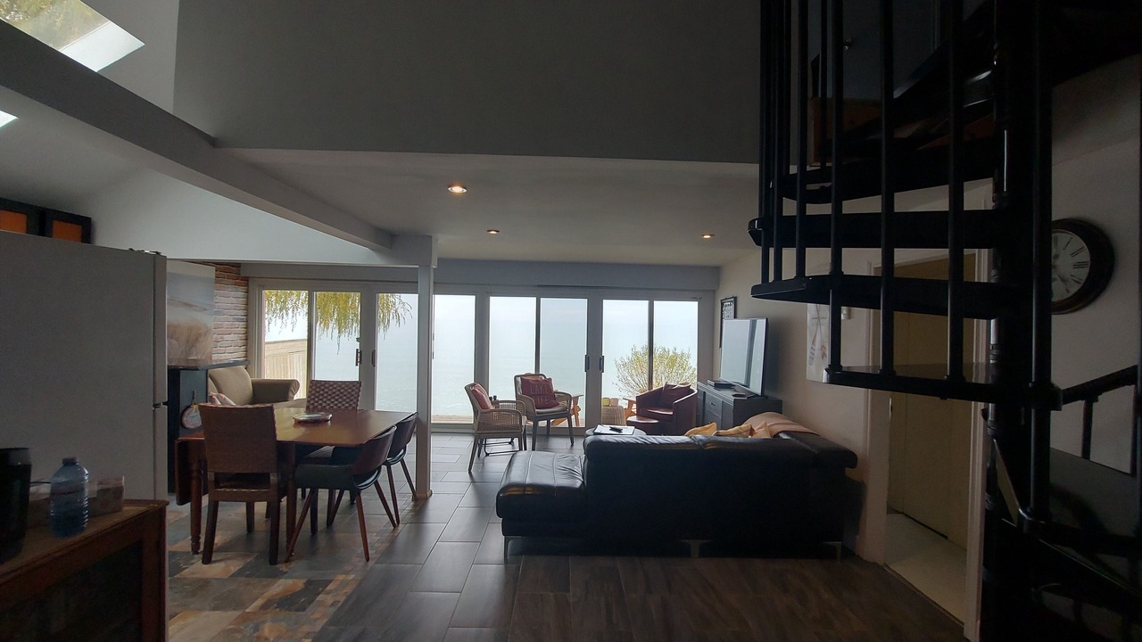 Photo of Livingroom in Hamilton