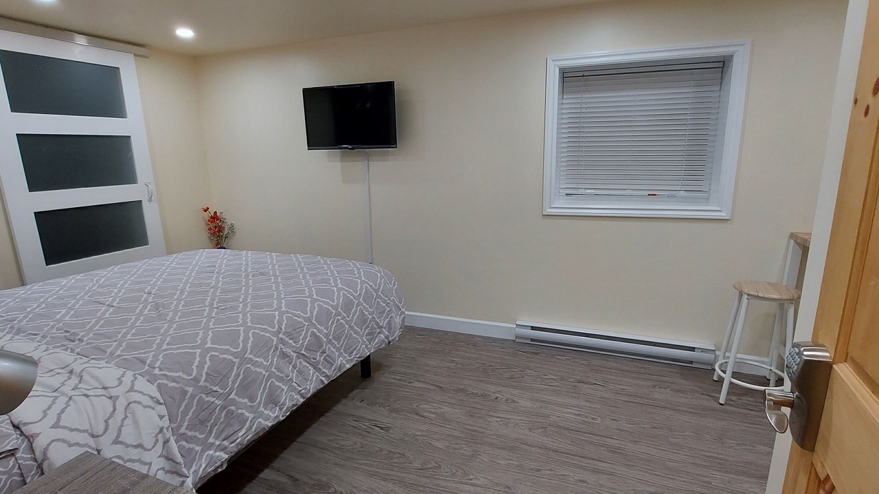 Photo of Bedroom in Saanich East
