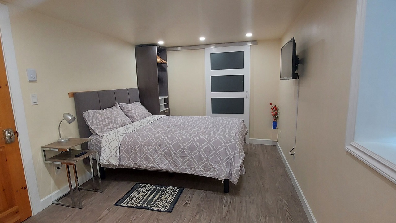 Photo of Bedroom in Saanich East