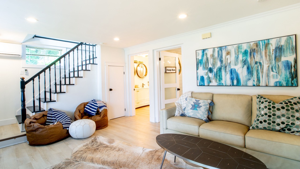 Photo of Livingroom in Shortts Lake