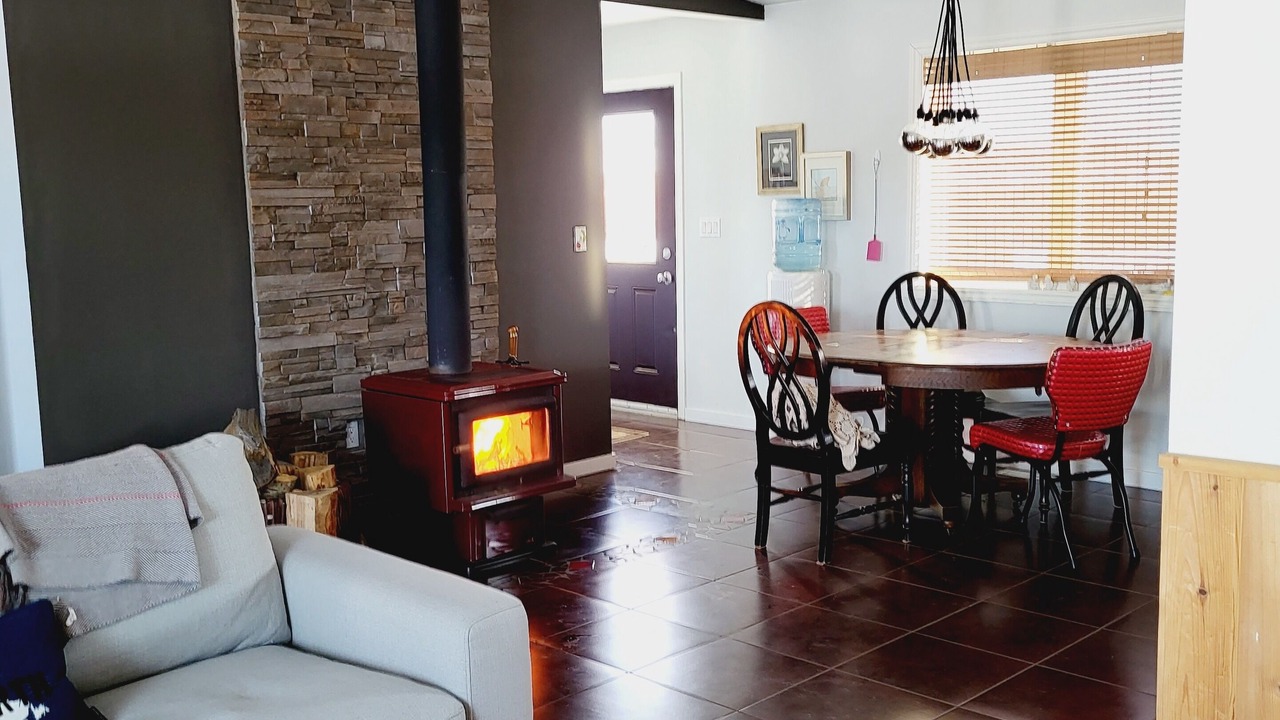 Photo of Livingroom in Strathclair