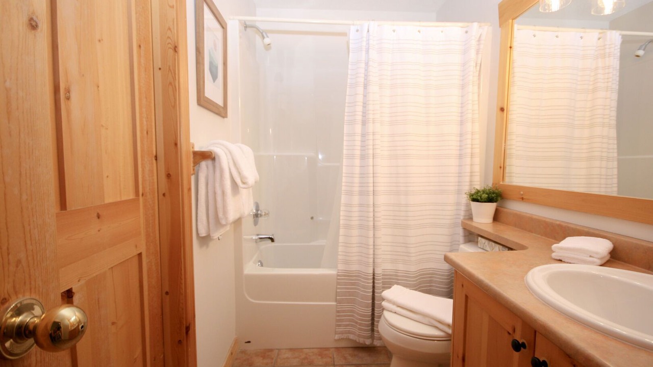 Photo of Bathroom in Sun Peaks