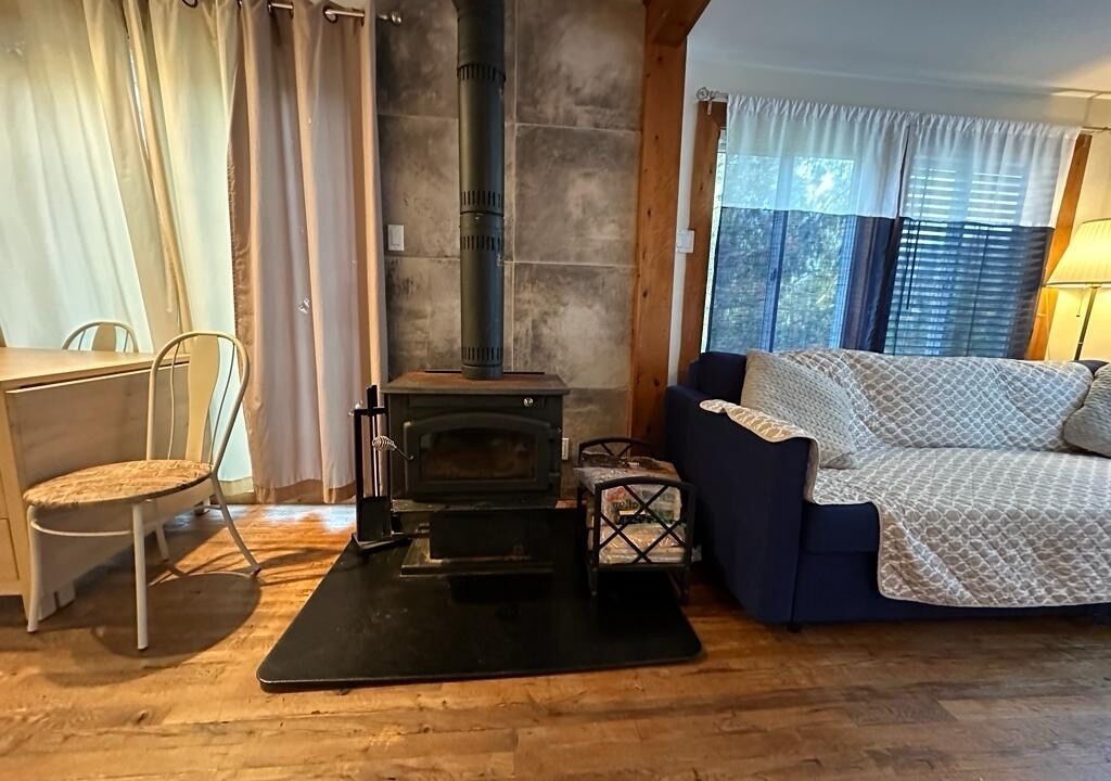 Photo of Livingroom in Val Morin