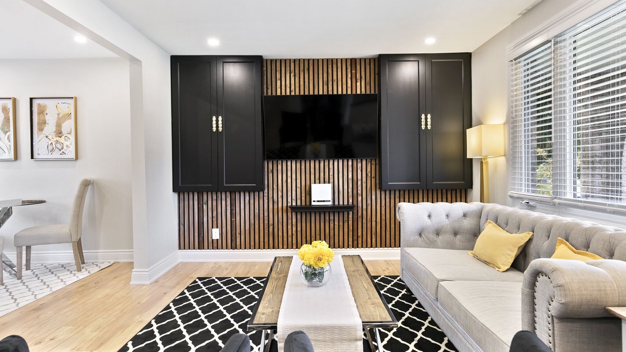 Photo of Livingroom in Amherstburg