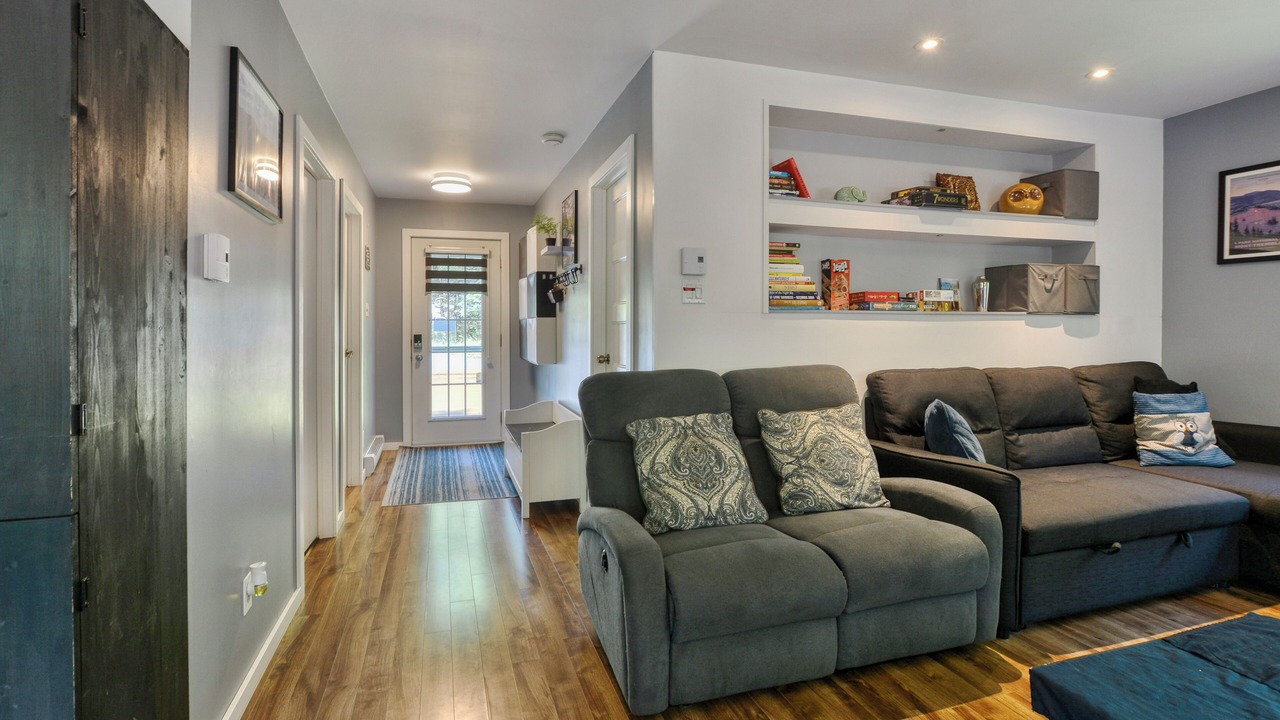 Photo of Livingroom in Chertsey