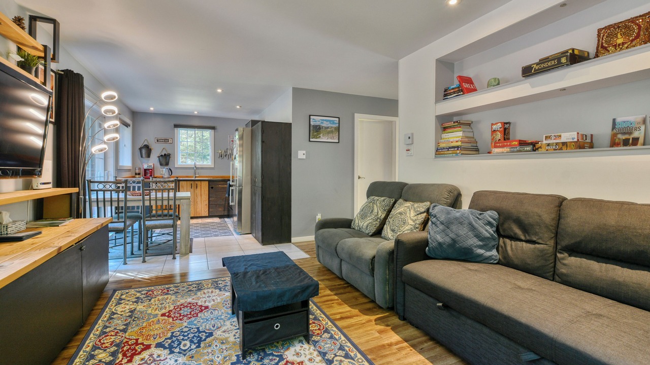 Photo of Livingroom in Chertsey