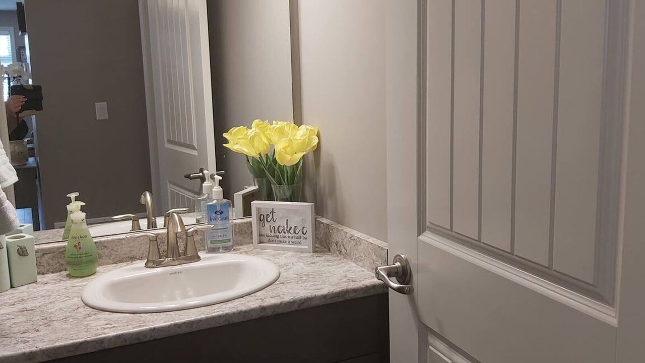 Photo of Bathroom in Okanagan-Similkameen