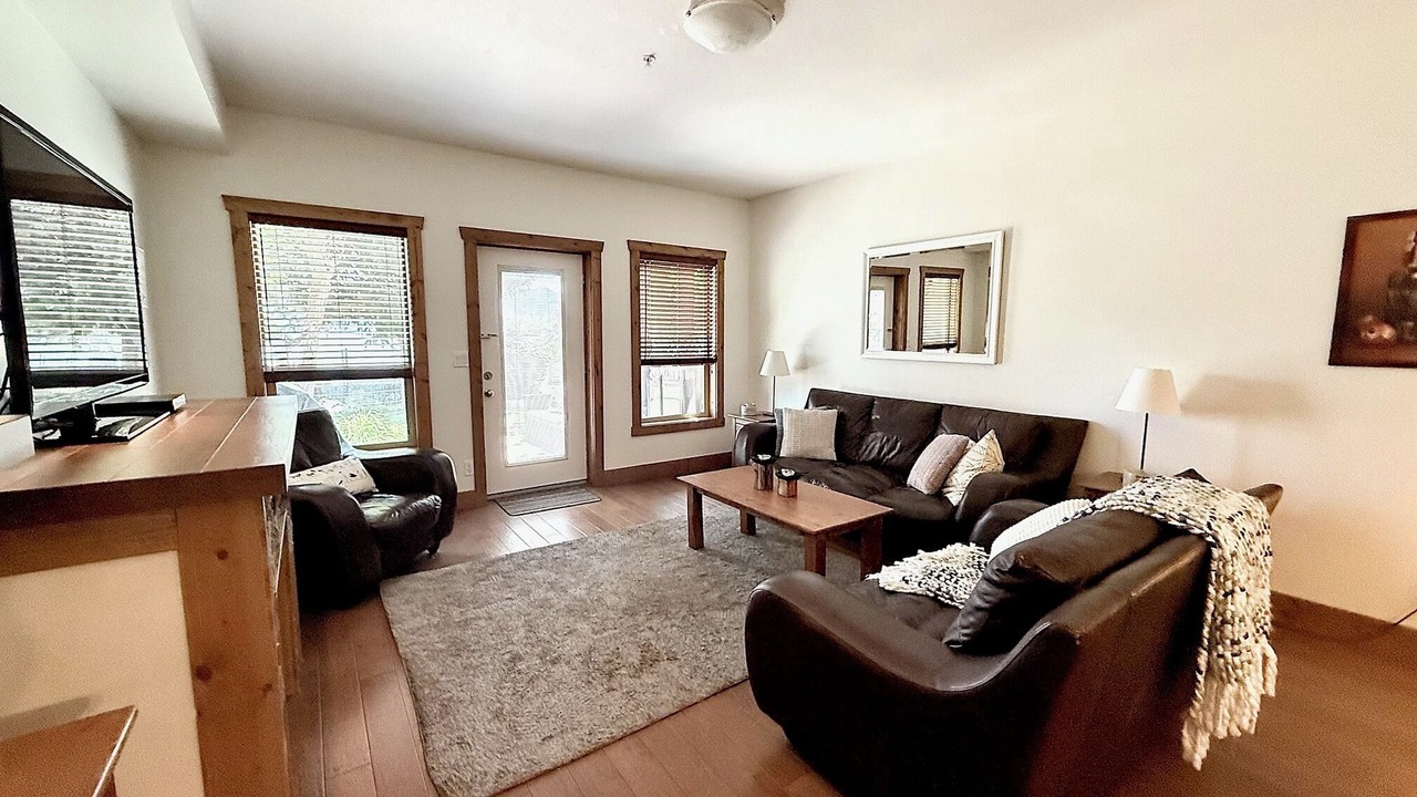 Photo of Livingroom in Okanagan-Similkameen