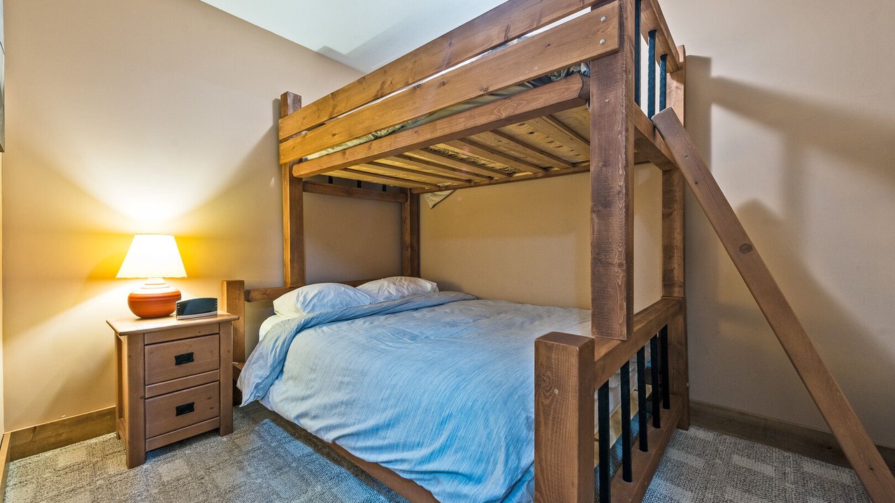Photo of Bedroom in Okanagan-Similkameen