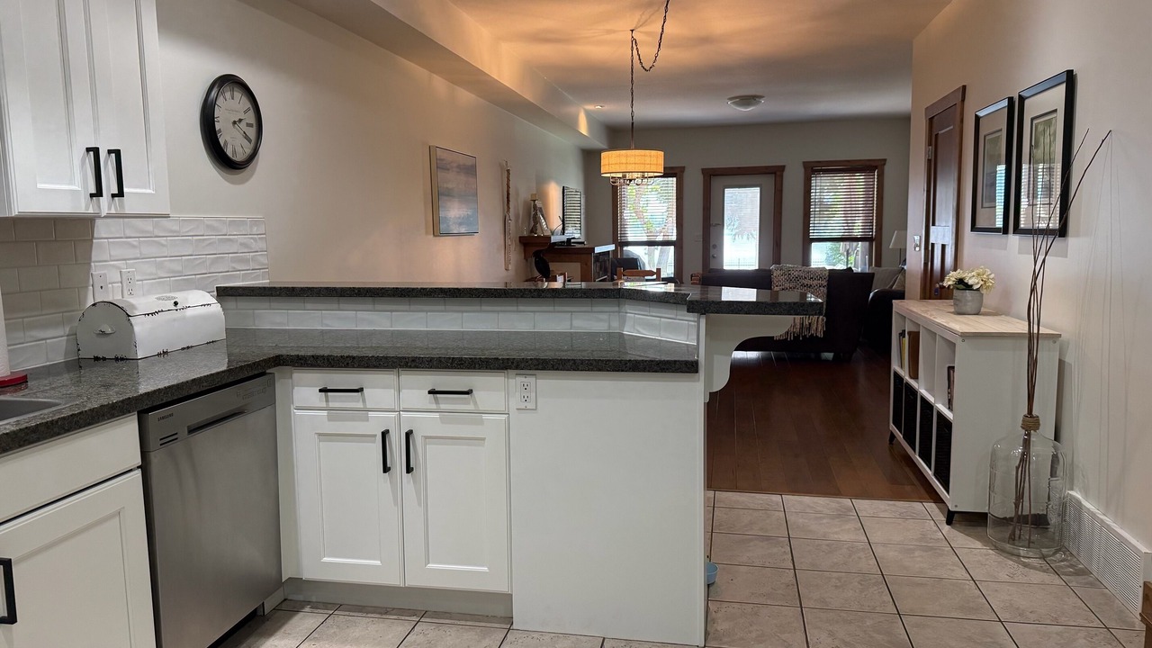 Photo of Kitchen in Okanagan-Similkameen