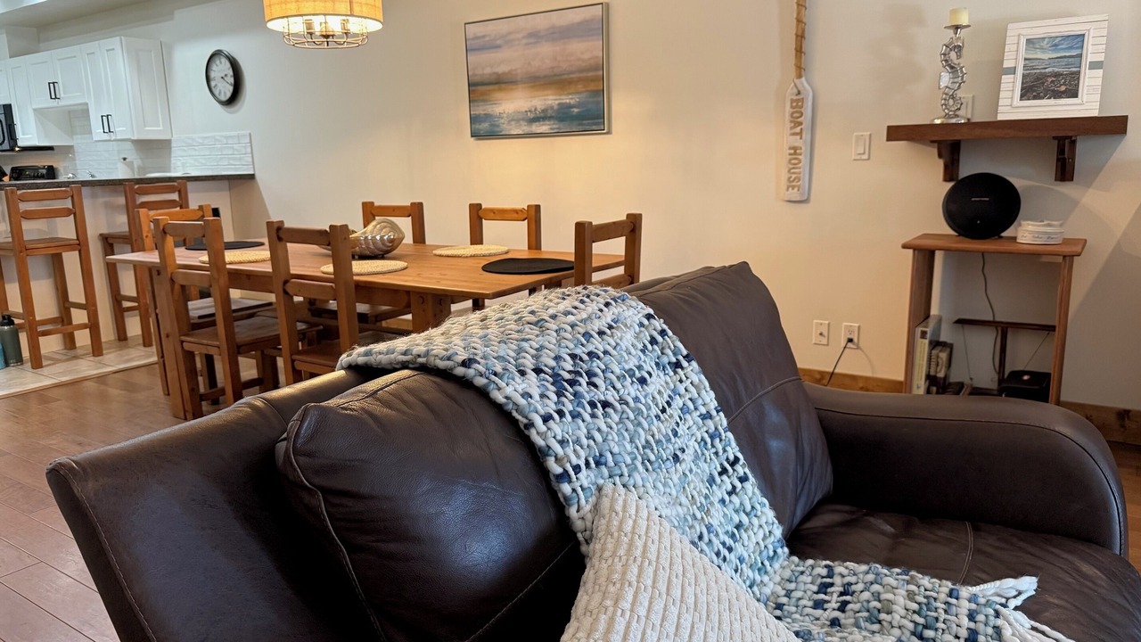 Photo of Livingroom in Okanagan-Similkameen