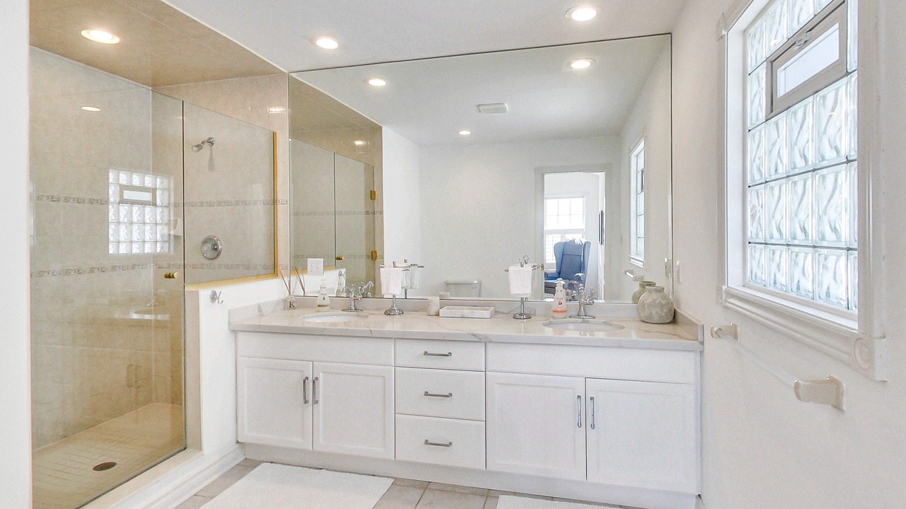 Photo of Bathroom in Crystal Beach