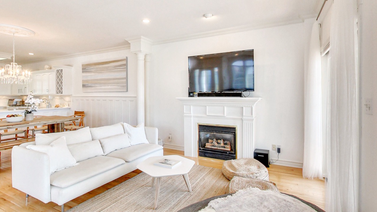 Photo of Livingroom in Crystal Beach
