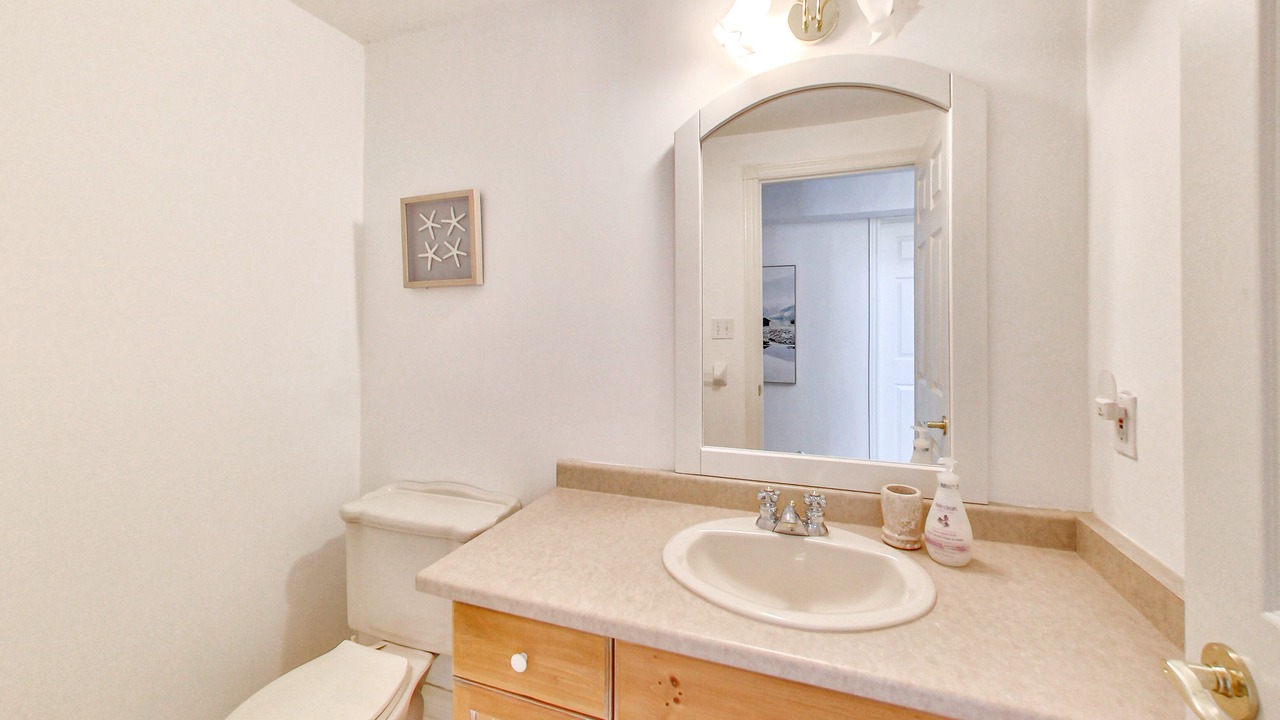Photo of Bedroom in Crystal Beach
