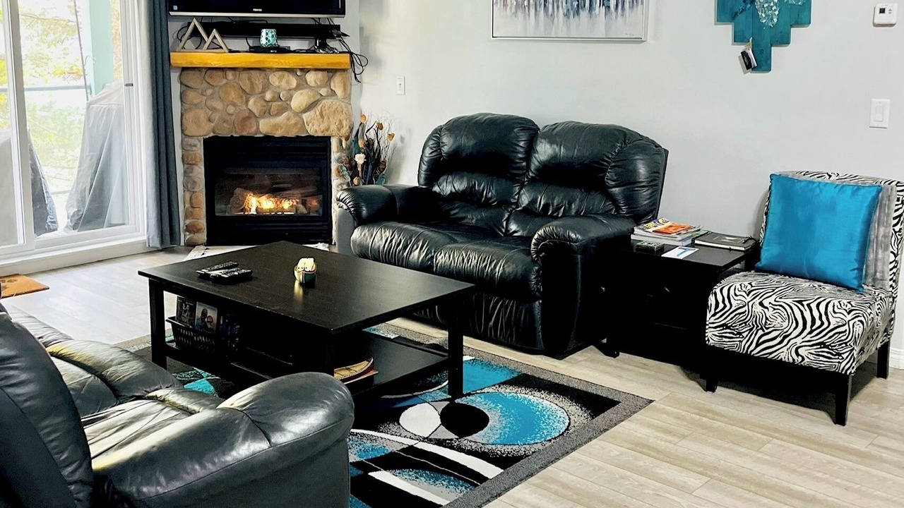 Photo of Livingroom in East Kootenay