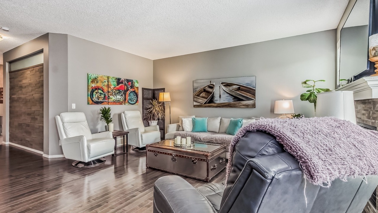 Photo of Livingroom in Auburn Bay