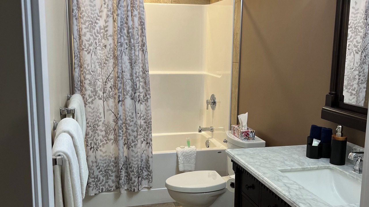 Photo of Bathroom in Okanagan-Similkameen