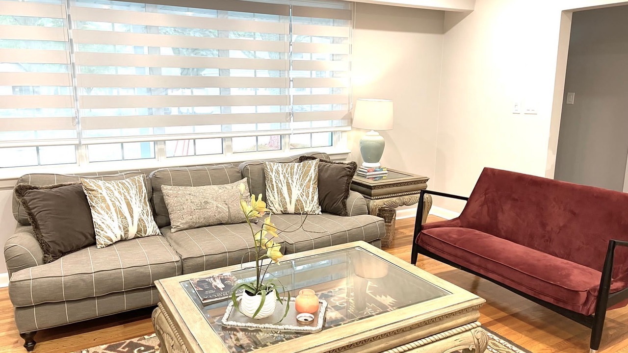 Photo of Livingroom in Burlington