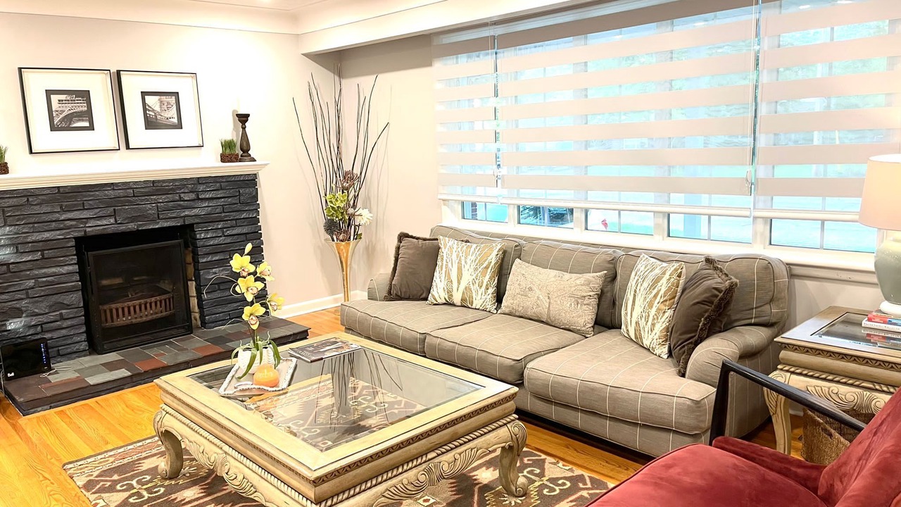 Photo of Livingroom in Burlington