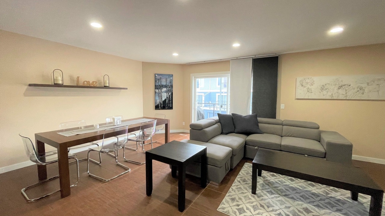 Photo of Livingroom in Sicamous