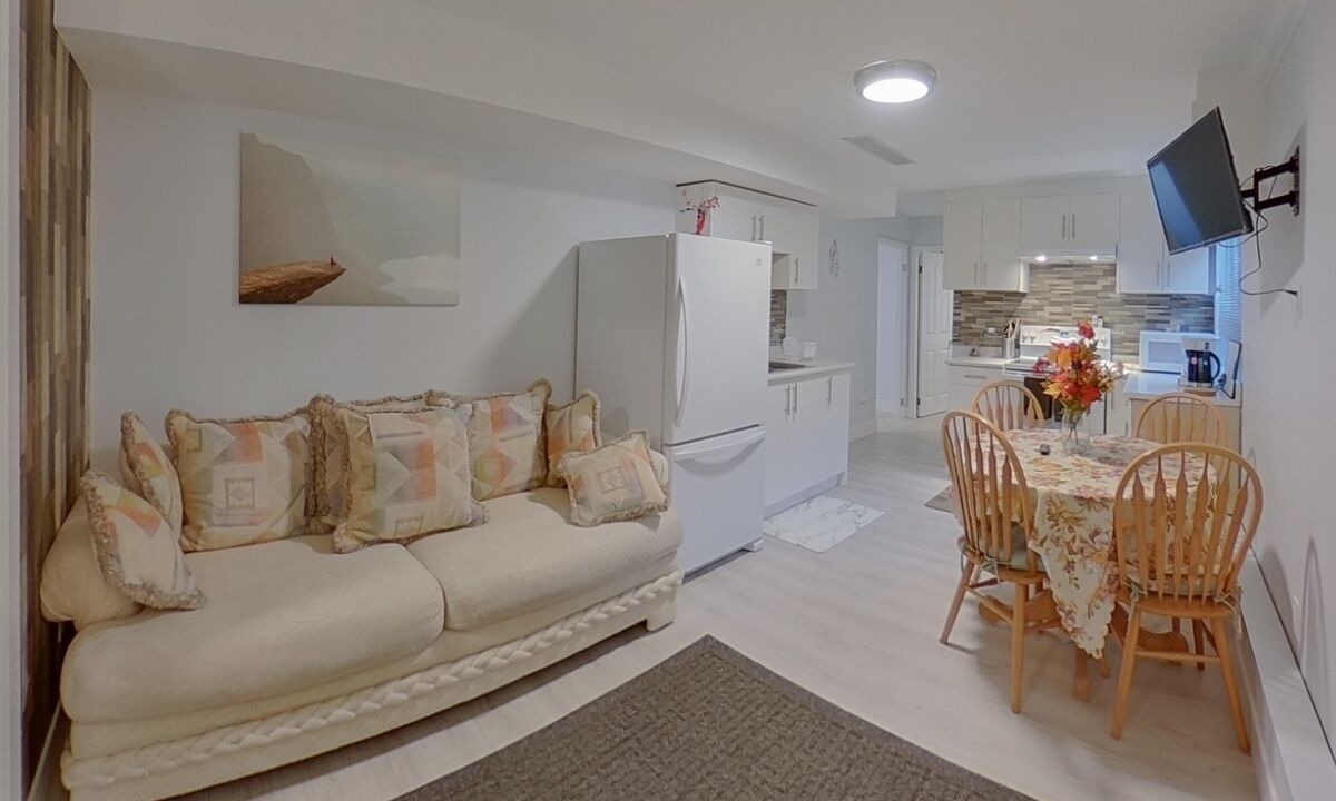 Photo of Livingroom in Guildford