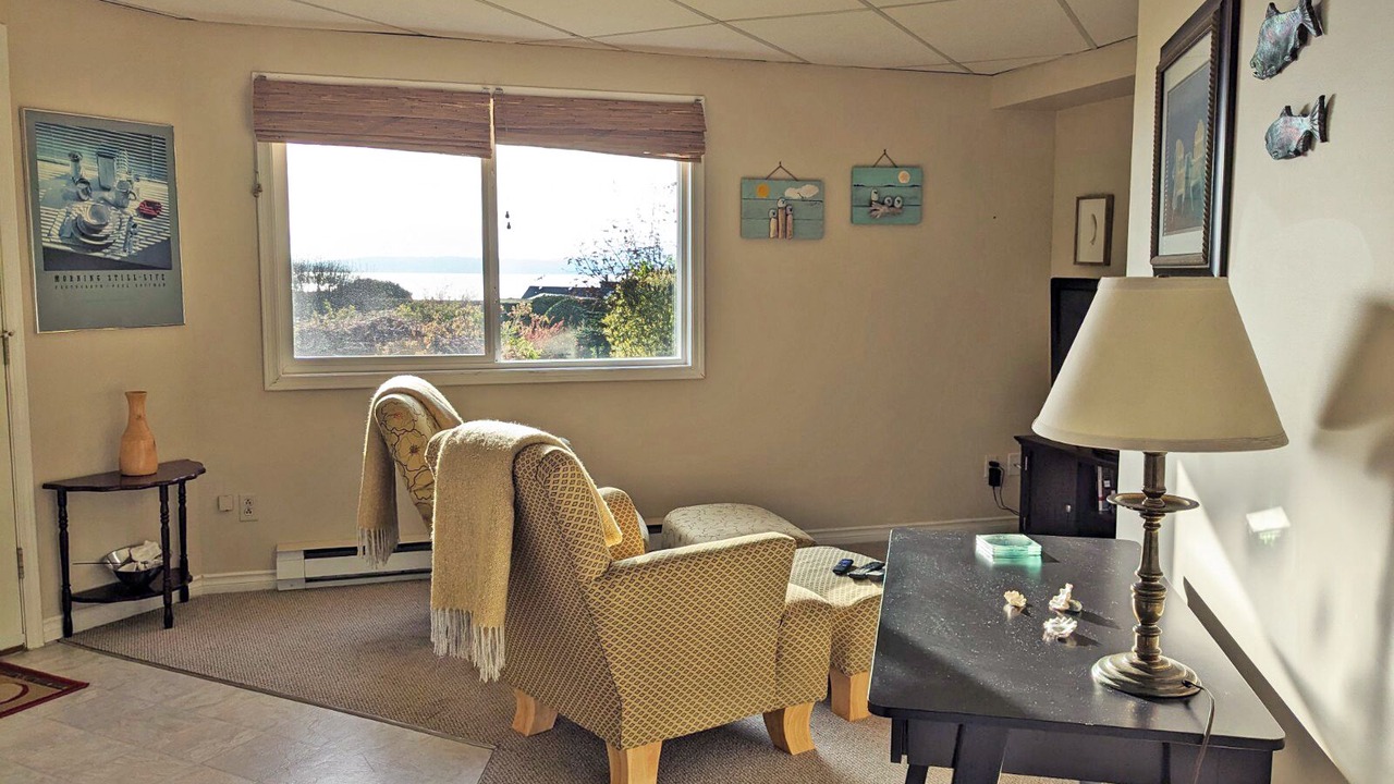 Photo of Livingroom in Mill Bay