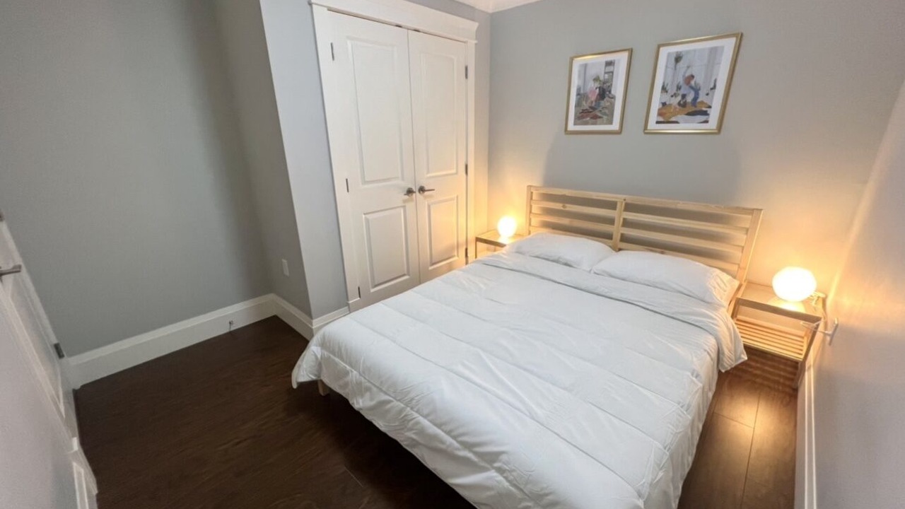 Photo of Bedroom in Sunset