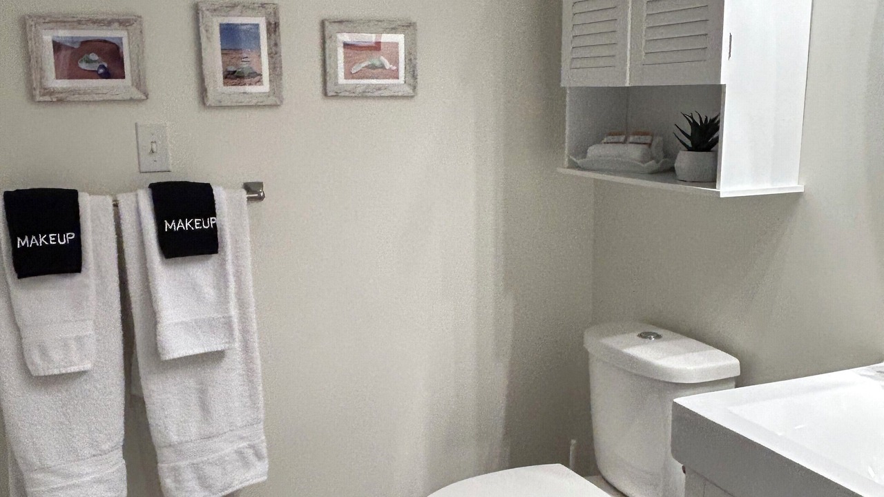 Photo of Bathroom in Brackley Beach