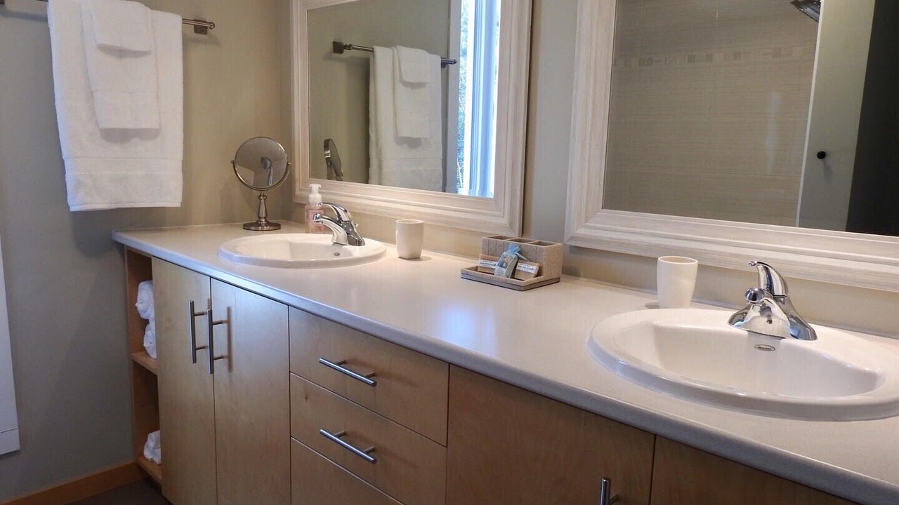 Photo of Bathroom in Brackley Beach