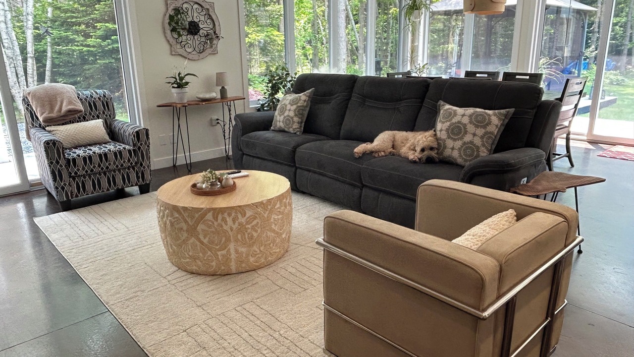 Photo of Livingroom in Brackley Beach