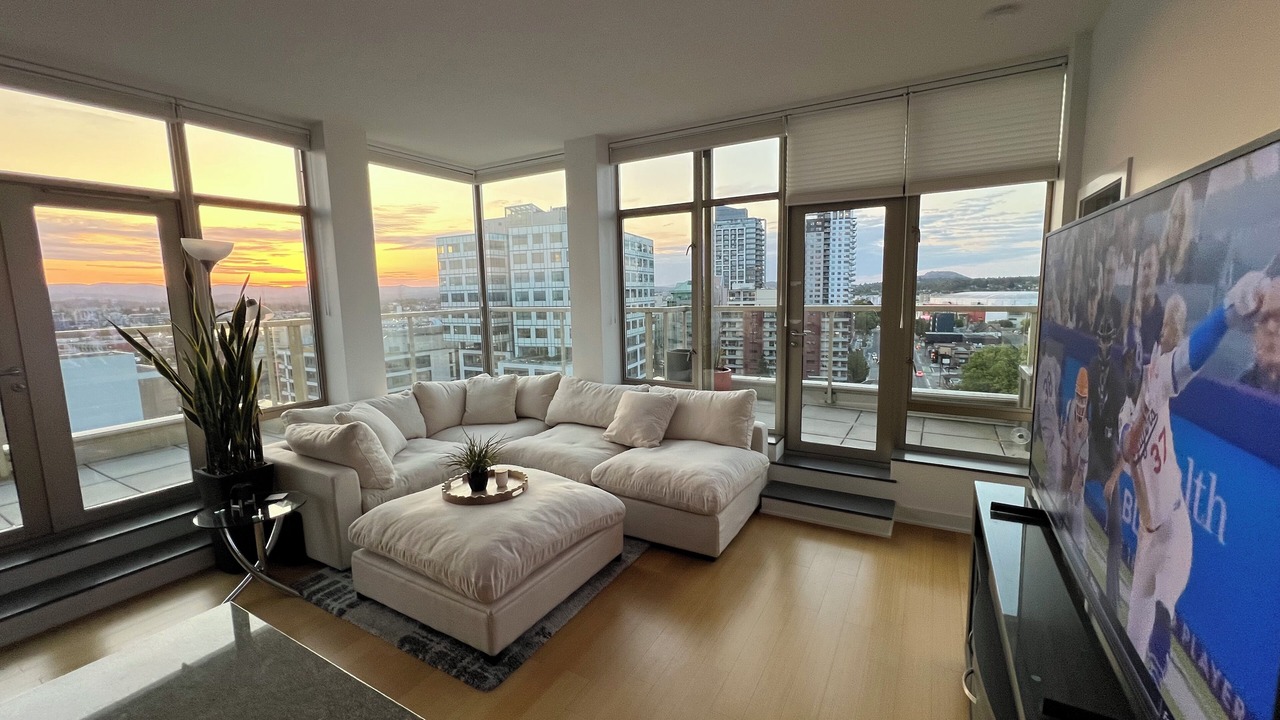 Photo of Livingroom in Downtown Victoria