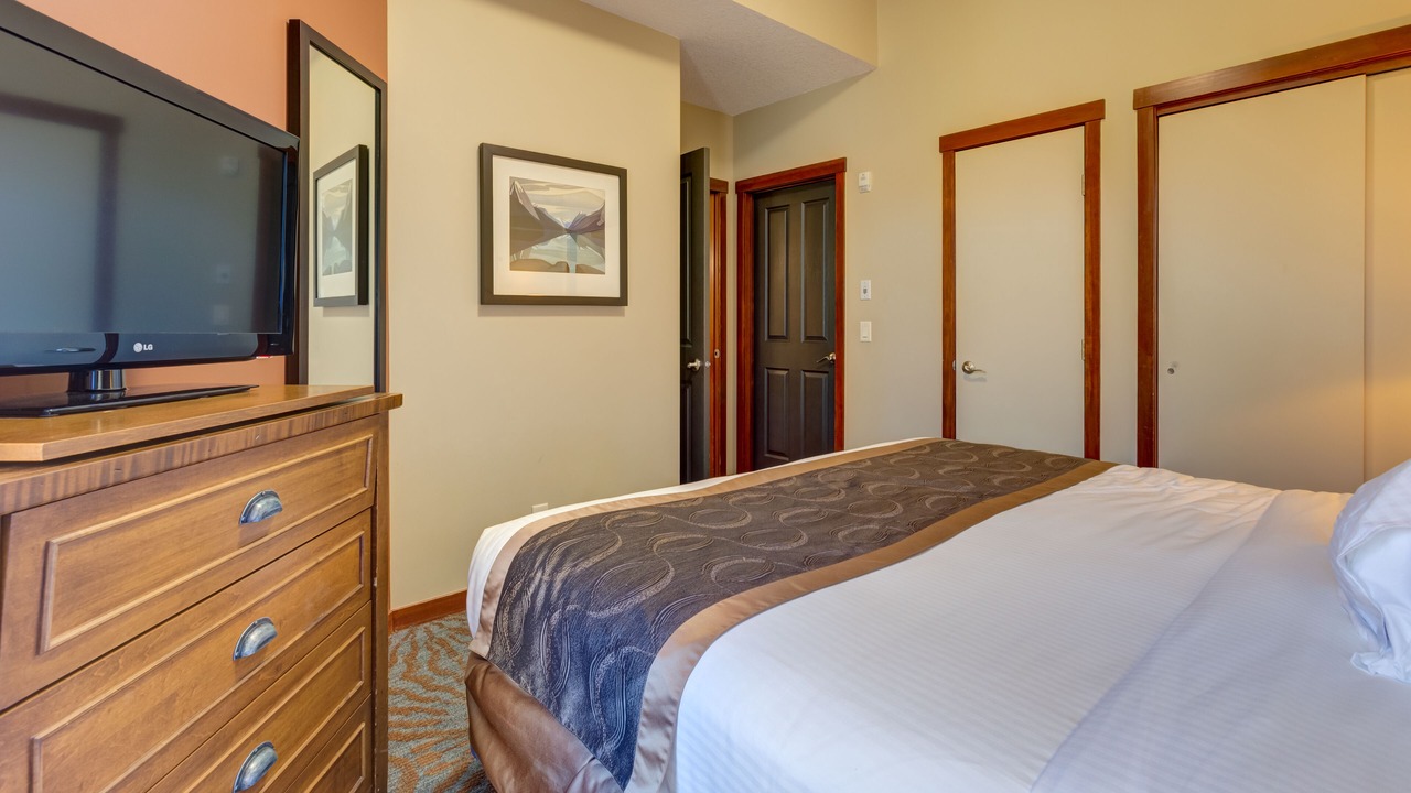 Photo of Bedroom in Cougar Creek