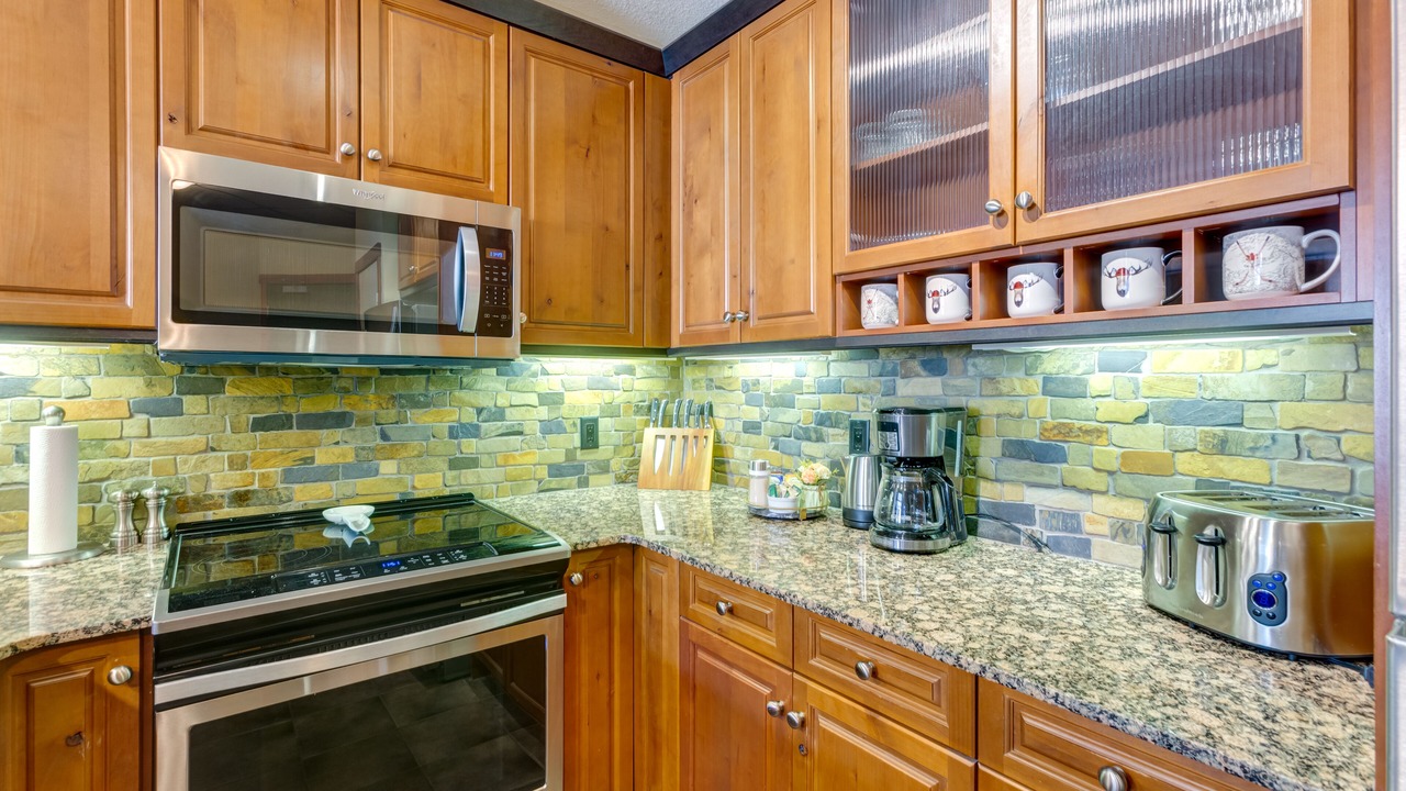 Photo of Kitchen in Cougar Creek