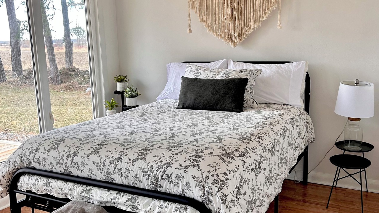 Photo of Bedroom in Picton
