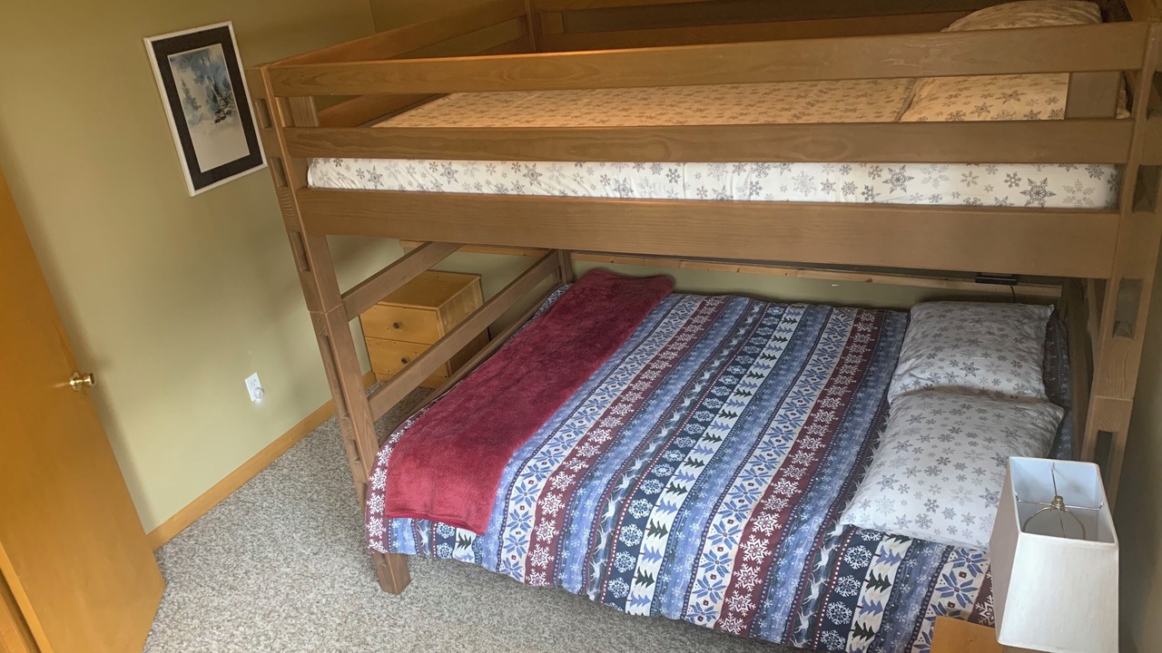 Photo of Bedroom in Snow Pine Estates