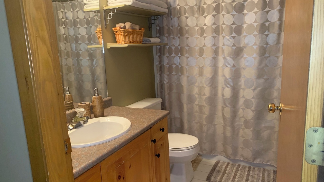 Photo of Bathroom in Snow Pine Estates