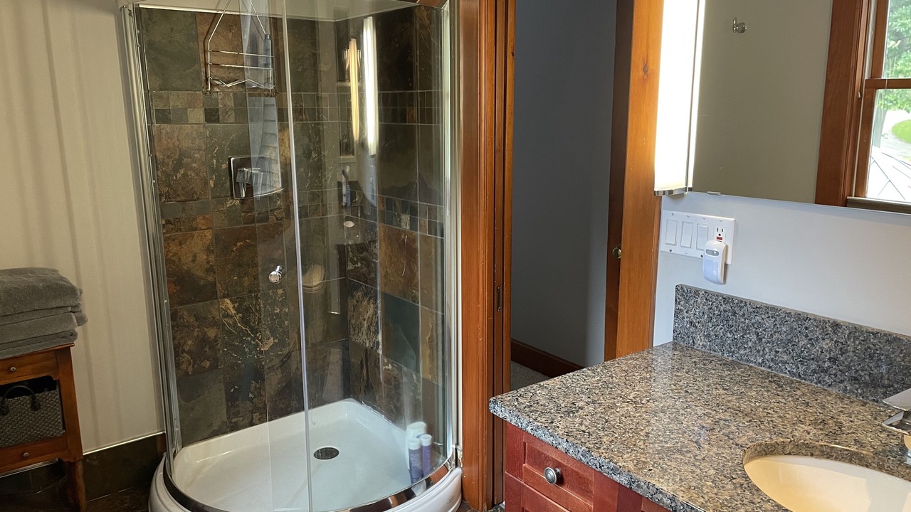 Photo of Bathroom in Elizabethtown-Kitley