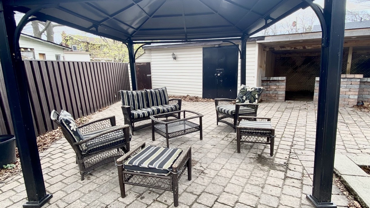 Photo of Patio Balcony in Wasaga Beach