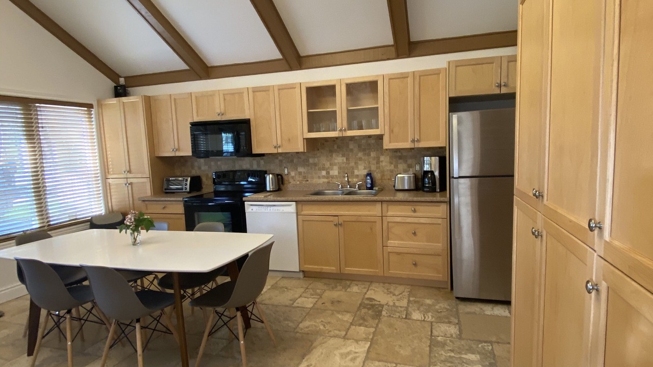 Photo of Kitchen in Wasaga Beach
