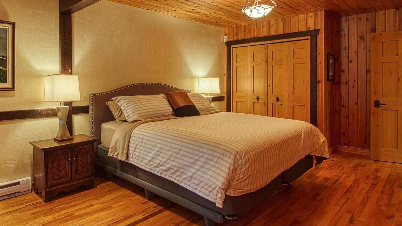Photo of Bedroom in East Kootenay
